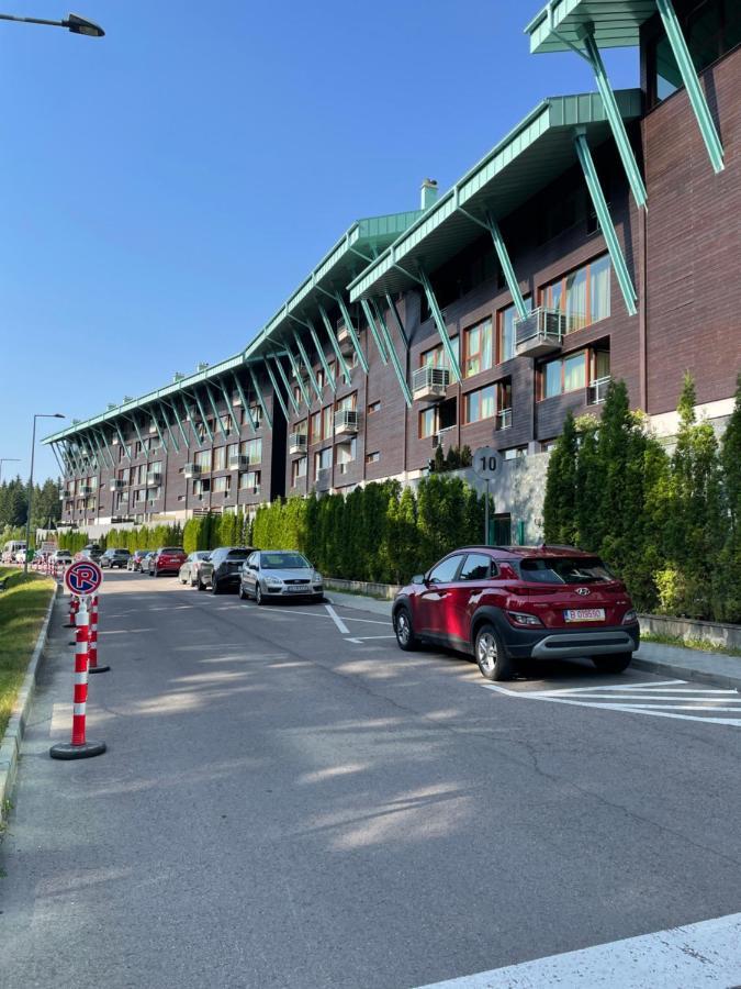 Luxury Silver Mountain Apartment โปยานาบราซอฟ ภายนอก รูปภาพ